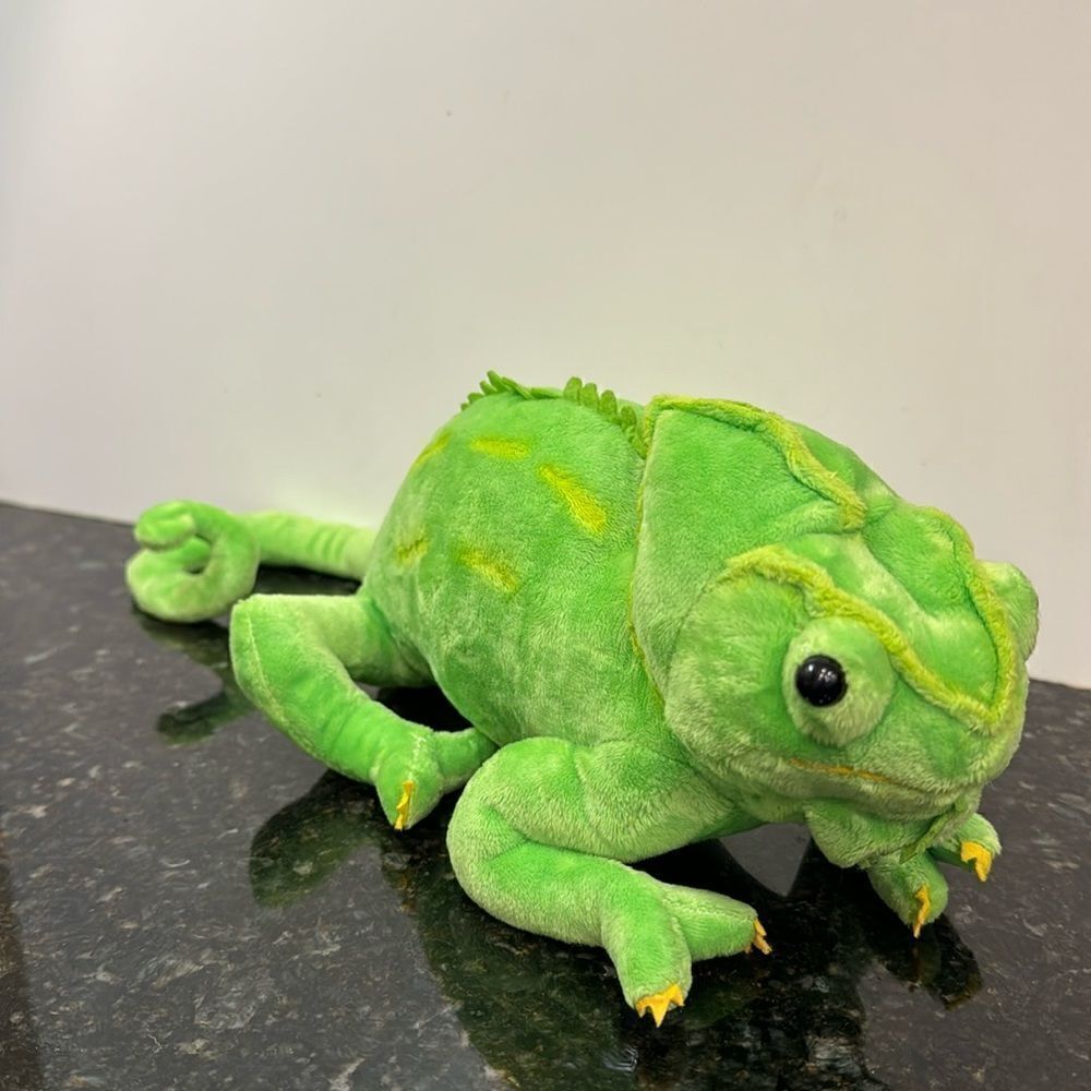 Chameleon Plush Toy - 15 inch Green Stuffed Toys Realistic Chameleon